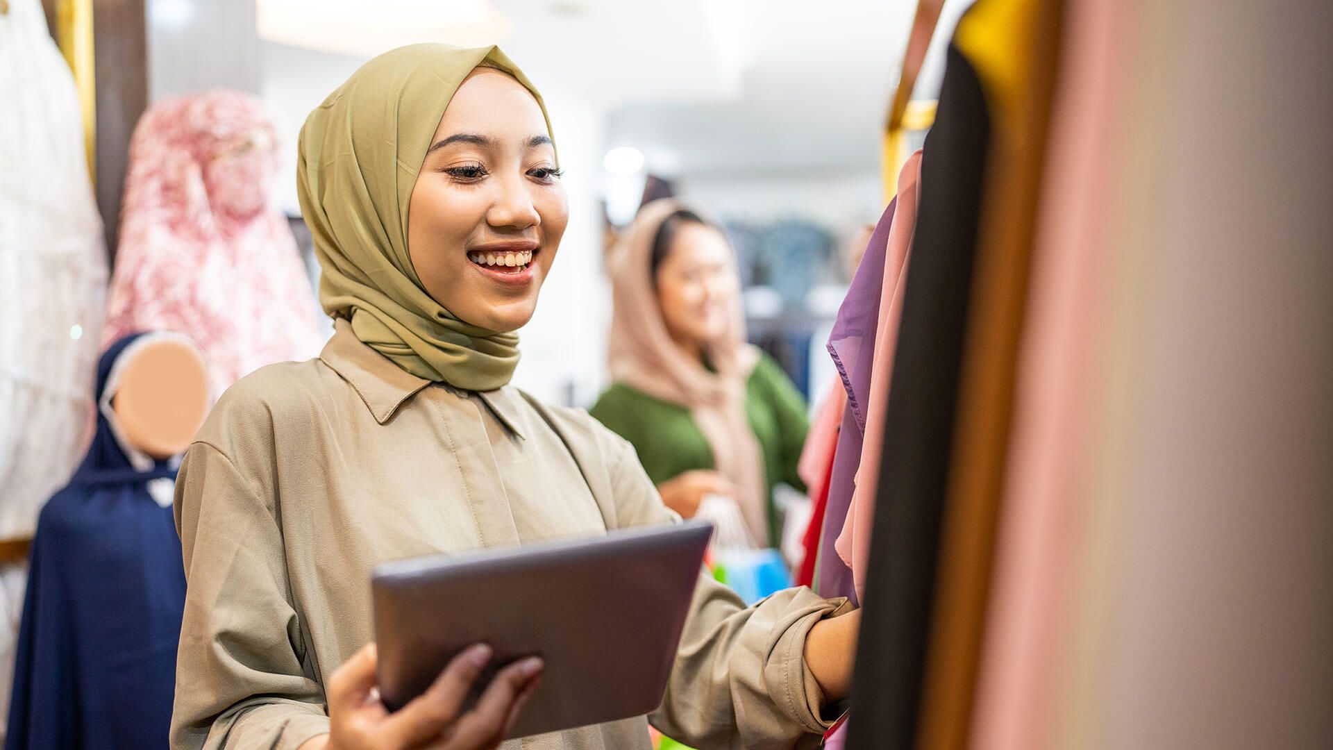 Fashion Brands, This Is Your Cheat Sheet to Stress-Free Raya Sales