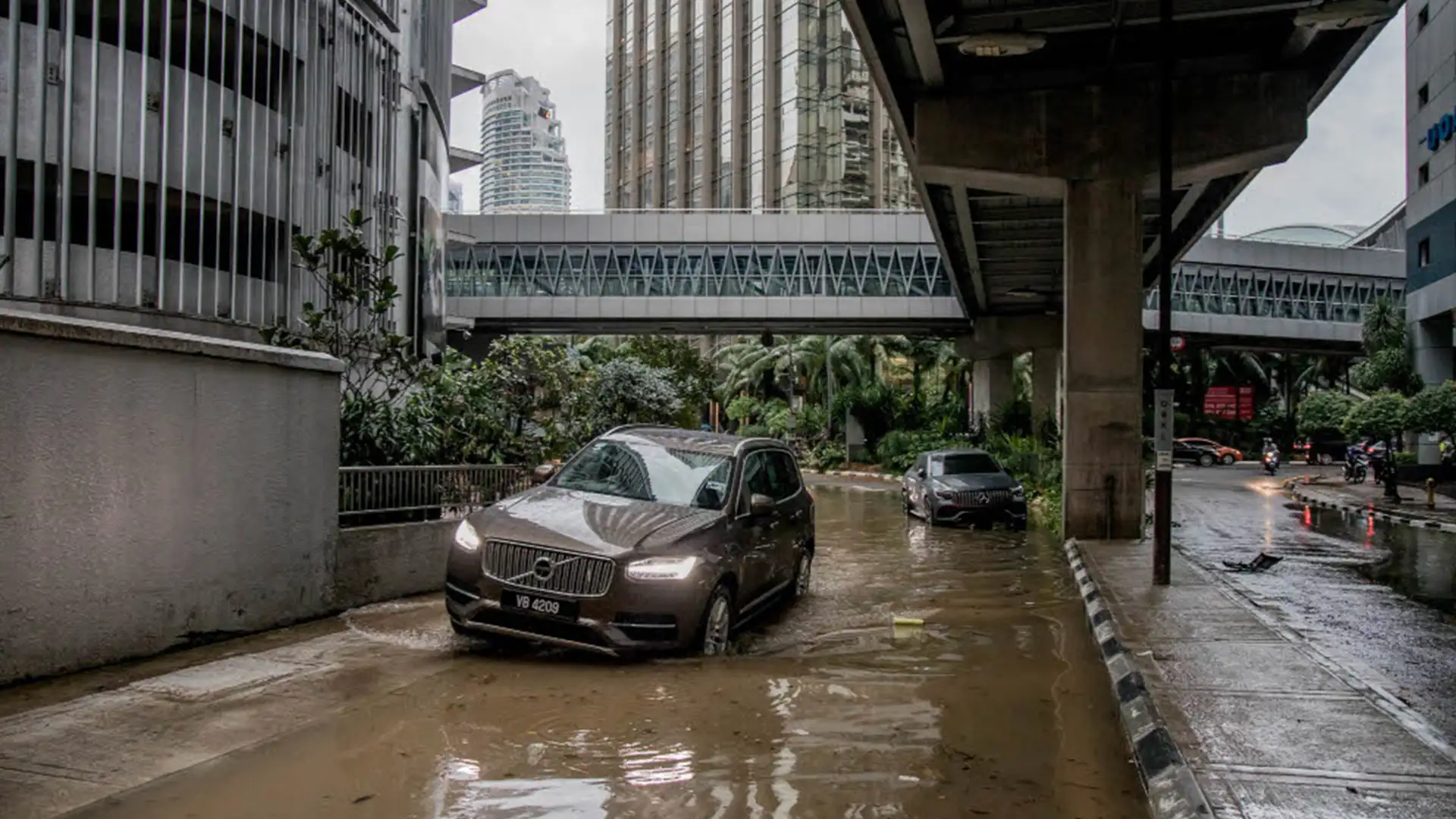 pos-malaysia-flood-season-cost.webp